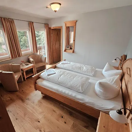Hotel Buergerstueble 3*